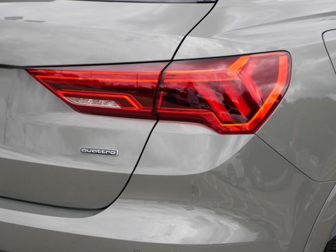 Certified 2025 Audi Q3 2.0T Premium w/ Convenience Package AWD/4WD image 17