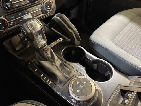 Used 2022 Ford Bronco Outer Banks AWD/4WD image 19