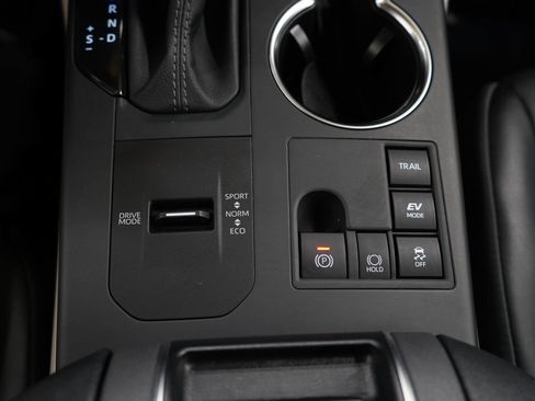 Used 2026 Toyota Highlander XLE AWD/4WD image 25