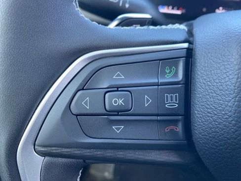 New 2025 Jeep Grand Cherokee L Laredo image 24