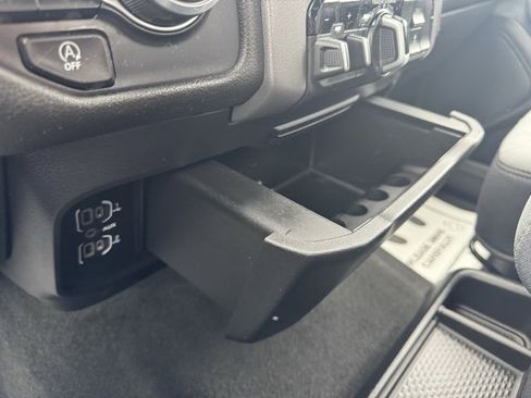 Certified 2021 RAM 1500 Big Horn image 28