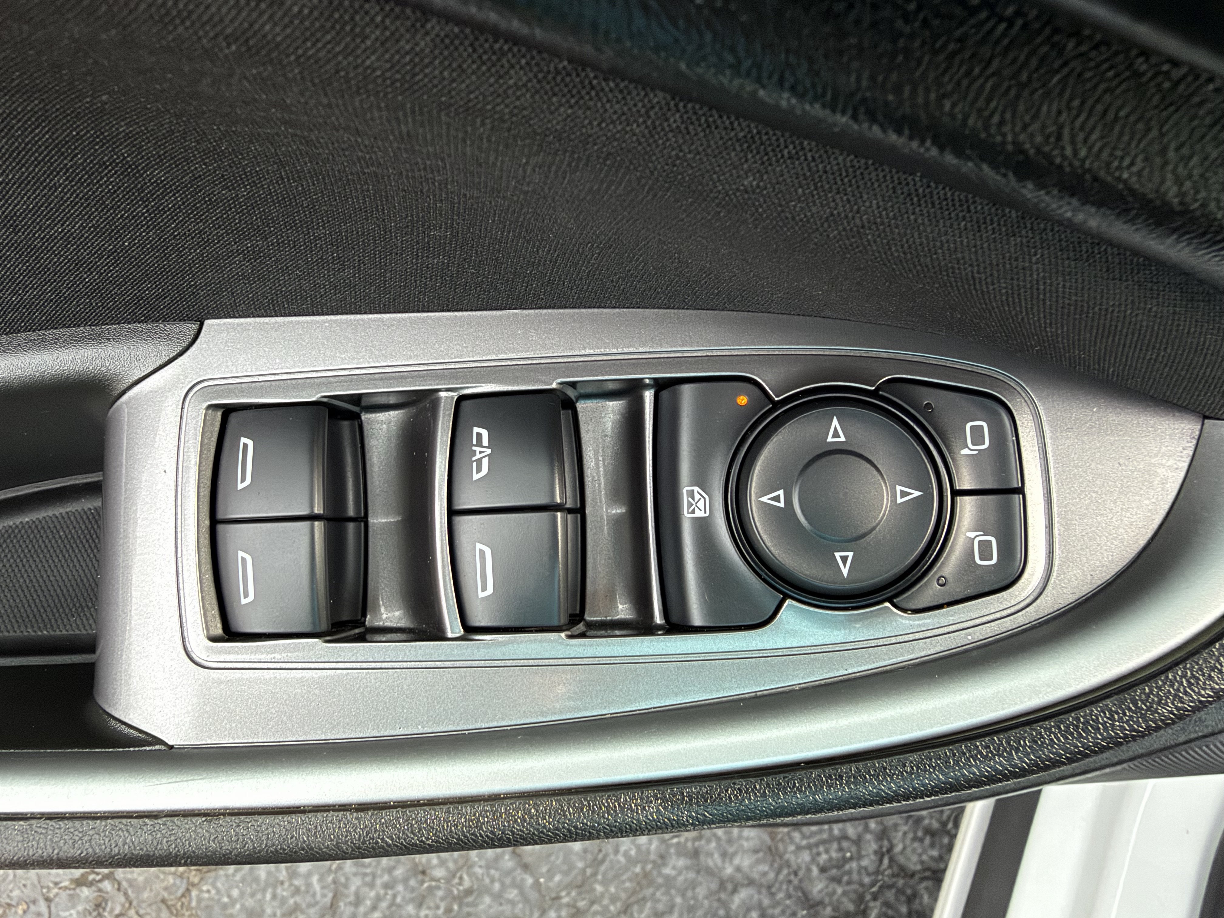Used 2024 Chevrolet Malibu LT FWD image 9