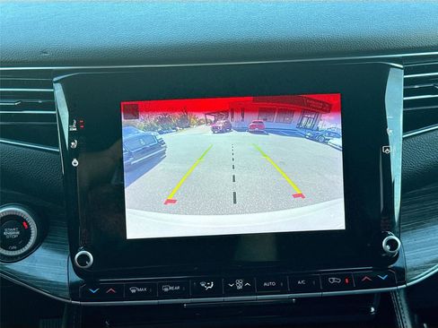 Used 2022 Jeep Wagoneer Series III image 14