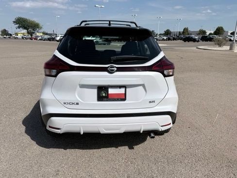 Certified 2024 Nissan Kicks SR w/ Interior Electronics Package FWD image 8