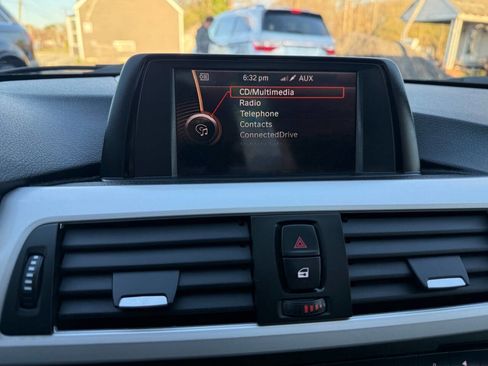 Used 2013 BMW 320i xDrive Sedan image 15