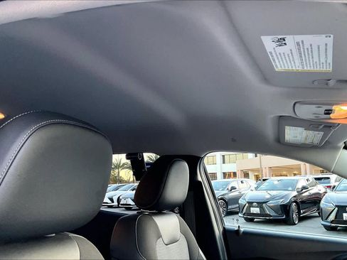 Used 2024 Chevrolet Trax LT image 14