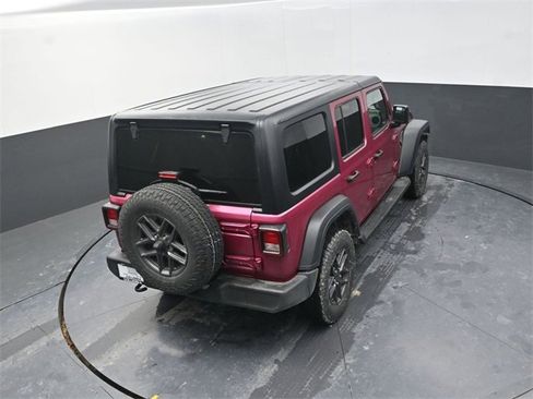 Used 2024 Jeep Wrangler Sport S image 15
