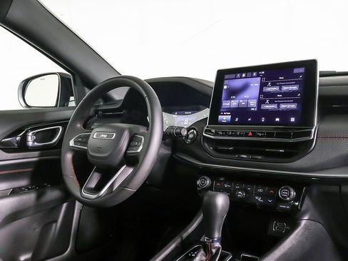 Used 2024 Jeep Compass Trailhawk image 22