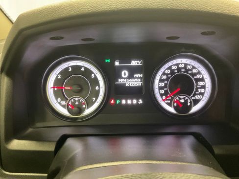 Used 2015 RAM 1500 Express AWD/4WD image 15