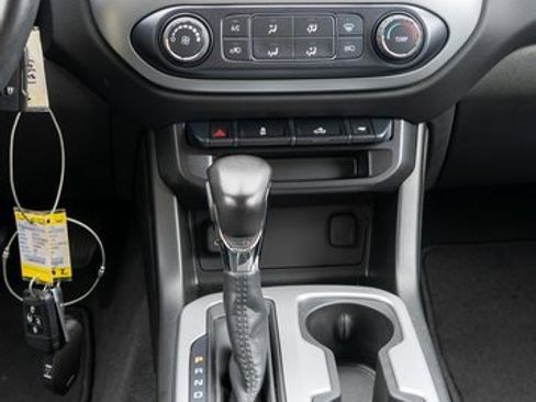 Used 2022 Chevrolet Colorado LT image 15