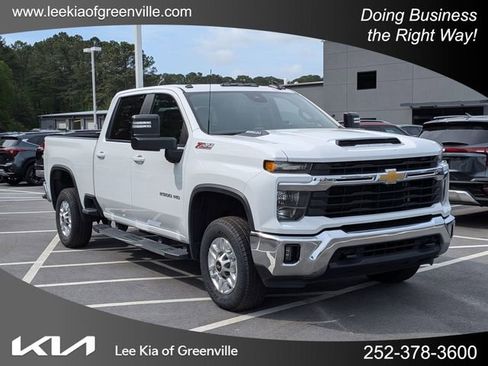 Used 2024 Chevrolet Silverado 2500 LT w/ Safety Package AWD/4WD image 1