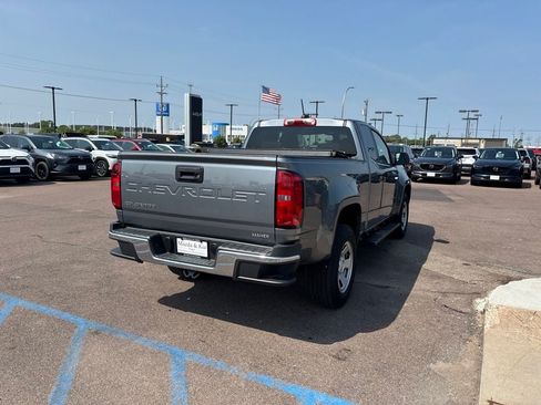 Used 2022 Chevrolet Colorado W/T RWD image 5