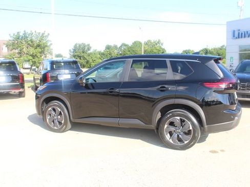 Used 2025 Nissan Rogue SV FWD image 3