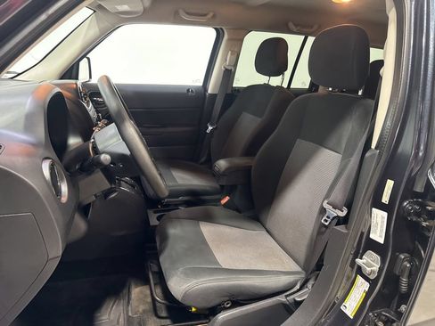 Used 2014 Jeep Patriot Sport w/ Power Value Group FWD image 14