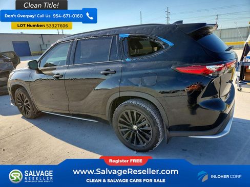 Used 2023 Toyota Highlander XSE FWD image 3