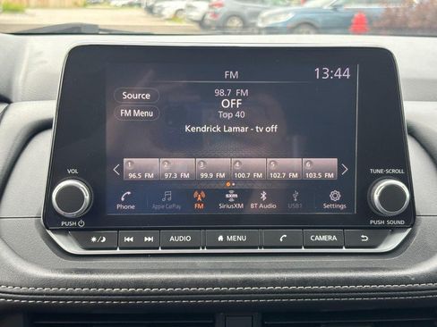 Used 2024 Nissan Rogue SV FWD image 19