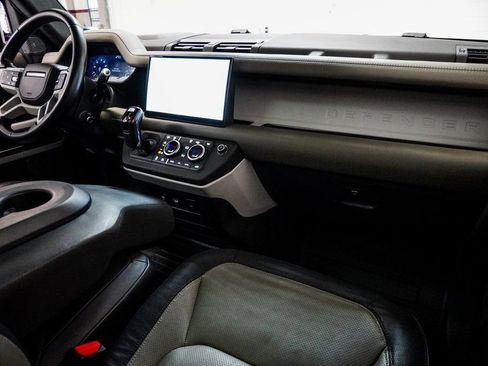 Used 2022 Land Rover Defender 90 X-Dynamic HSE image 10