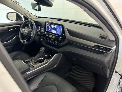 Used 2020 Toyota Highlander Limited AWD/4WD image 23