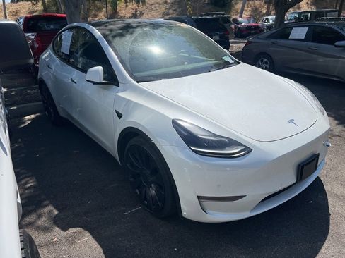 Used 2021 Tesla Model Y Performance AWD/4WD image 2