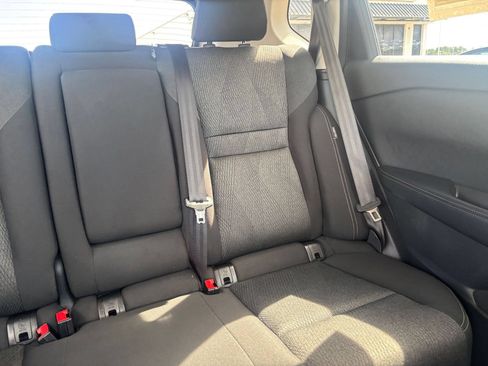 Used 2025 Nissan Rogue SV AWD/4WD image 38