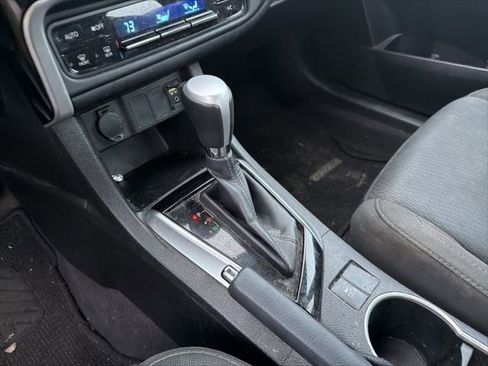 Used 2017 Toyota Corolla LE image 10