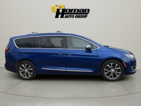 Used 2020 Chrysler Pacifica Limited FWD image 6