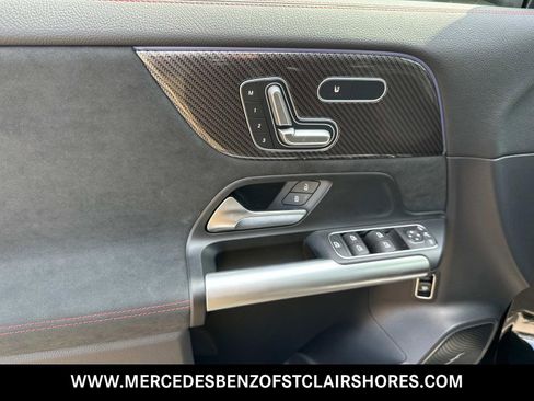 New 2025 Mercedes-Benz GLA 250 4MATIC image 17