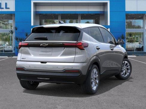 Used 2027 Chevrolet Bolt LT w/ Comfort Package FWD image 4