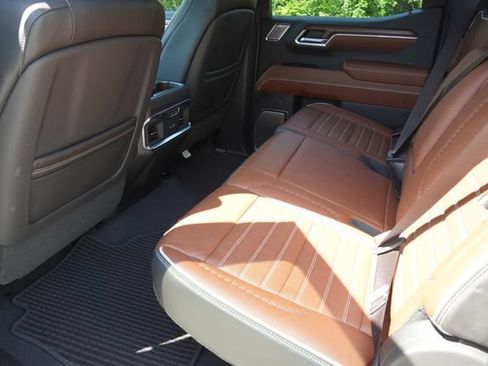 Used 2023 GMC Sierra 1500 Denali Ultimate AWD/4WD image 17