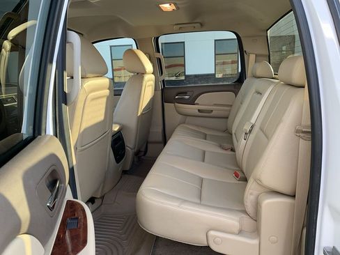 Used 2011 Chevrolet Silverado 2500 LTZ w/ LTZ Plus Package image 25