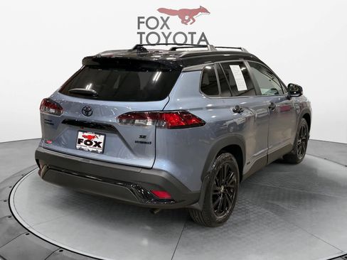 Used 2024 Toyota Corolla Cross AWD Hybrid w/ Moonroof Package image 6