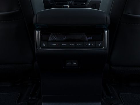 Used 2026 Lexus GX 550 AWD/4WD image 34