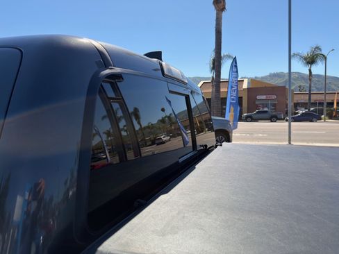 Used 2018 Toyota Tacoma TRD Sport w/ Technology Package image 42