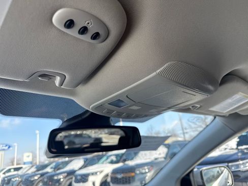 Used 2024 Ford Edge SEL w/ Convenience Package image 41