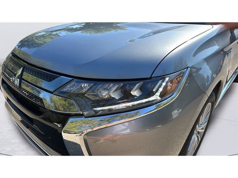Used 2020 Mitsubishi Outlander SEL AWD/4WD image 38