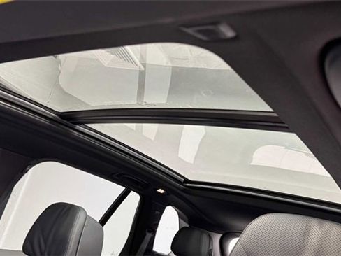 Used 2023 BMW X5 xDrive45e w/ M Sport Package image 32