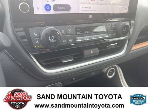 Used 2024 Toyota Grand Highlander Limited image 22