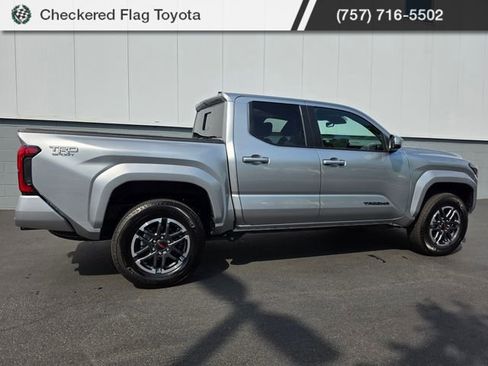 Used 2024 Toyota Tacoma TRD Sport w/ TRD Sport Upgrade Package AWD/4WD image 8
