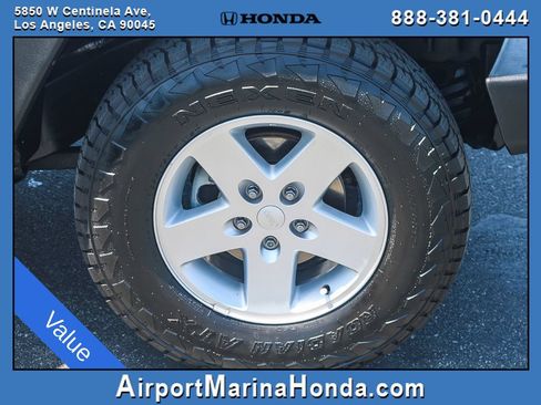 Used 2018 Jeep Wrangler Unlimited Sport S AWD/4WD image 19
