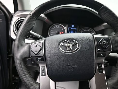 Used 2019 Toyota Tacoma SR5 image 21
