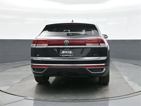 New 2026 Volkswagen Atlas Cross Sport SE image 6