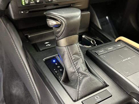 Used 2022 Lexus ES 350 w/ Premium Package image 24