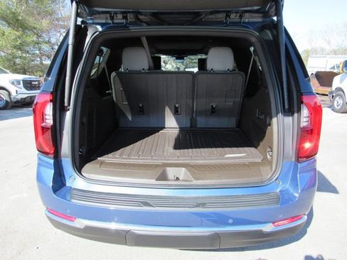 Used 2025 GMC Yukon XL Elevation w/ Elevation Premium Package image 33