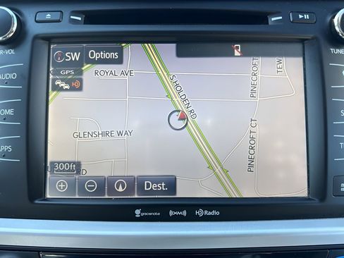 Used 2018 Toyota Highlander image 22