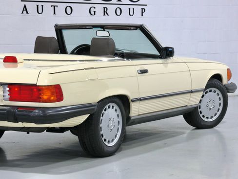 Used 1987 Mercedes-Benz 560 SL image 60