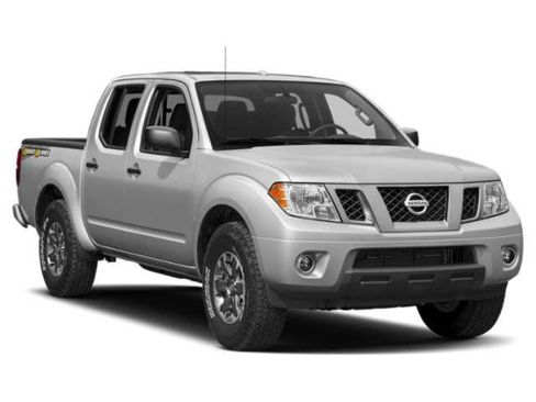 Used 2015 Nissan Frontier Desert Runner RWD image 10
