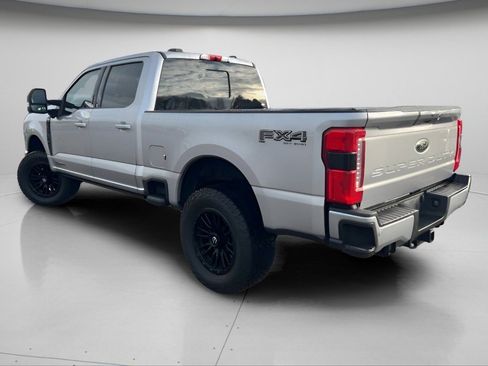 Used 2023 Ford F250 Lariat w/ Lariat Ultimate Package image 10
