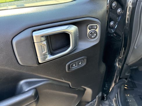 Used 2023 Jeep Wrangler Sport AWD/4WD image 15