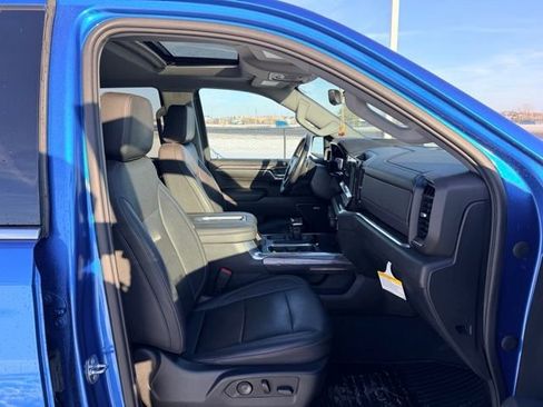 Certified 2022 Chevrolet Silverado 1500 LTZ w/ LTZ Premium Package image 12