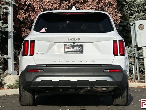 Used 2022 Kia Sorento SX Prestige w/ Rust Color Package image 5